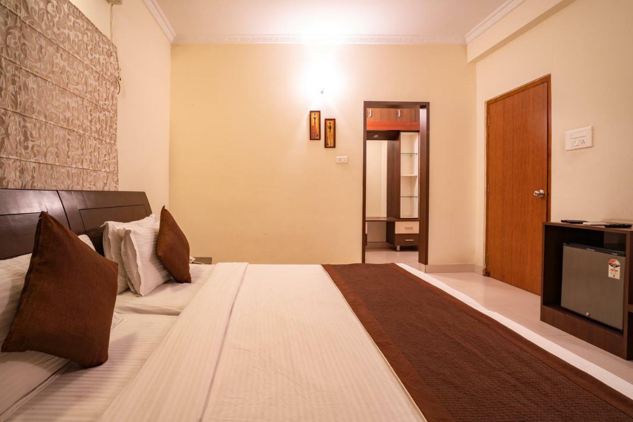 Blueberry Service Apartments Haiderabad Buitenkant foto