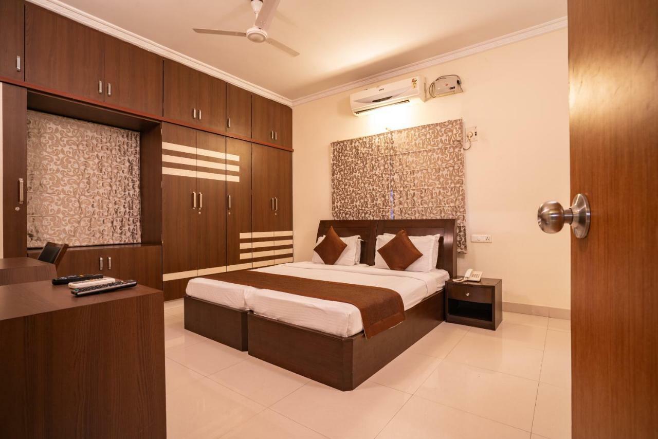 Blueberry Service Apartments Haiderabad Buitenkant foto