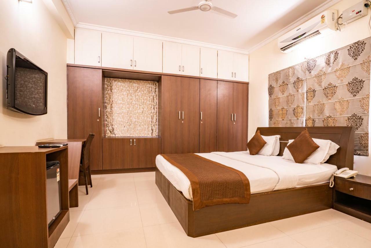 Blueberry Service Apartments Haiderabad Buitenkant foto