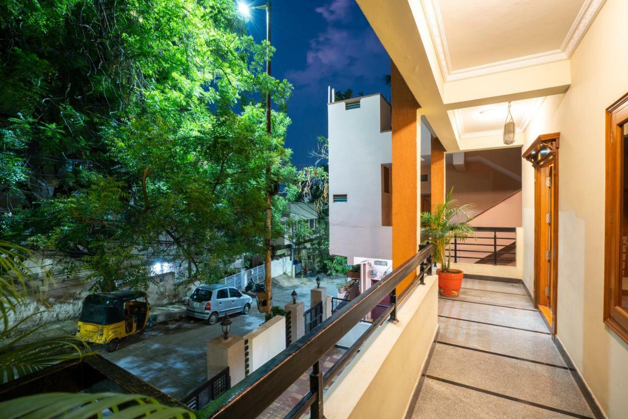 Blueberry Service Apartments Haiderabad Buitenkant foto