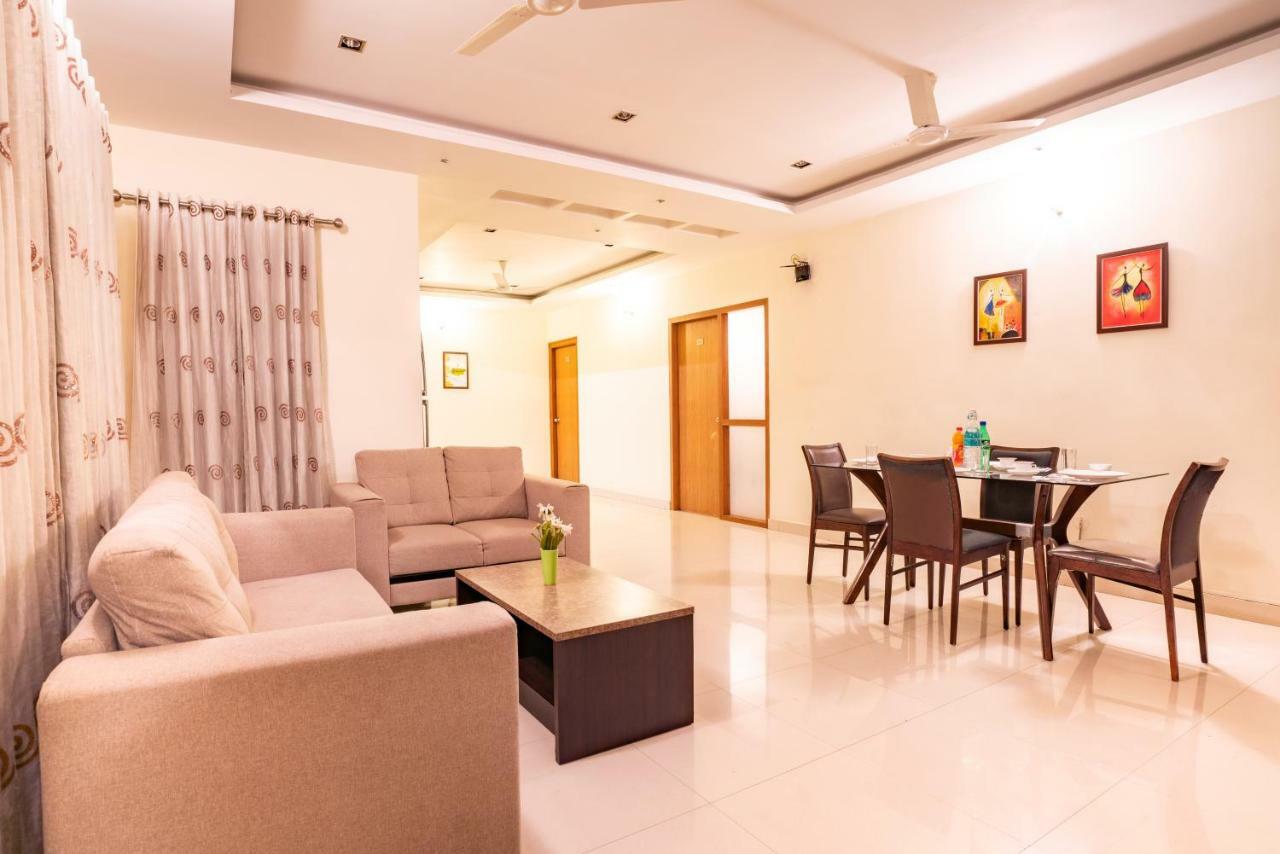 Blueberry Service Apartments Haiderabad Buitenkant foto