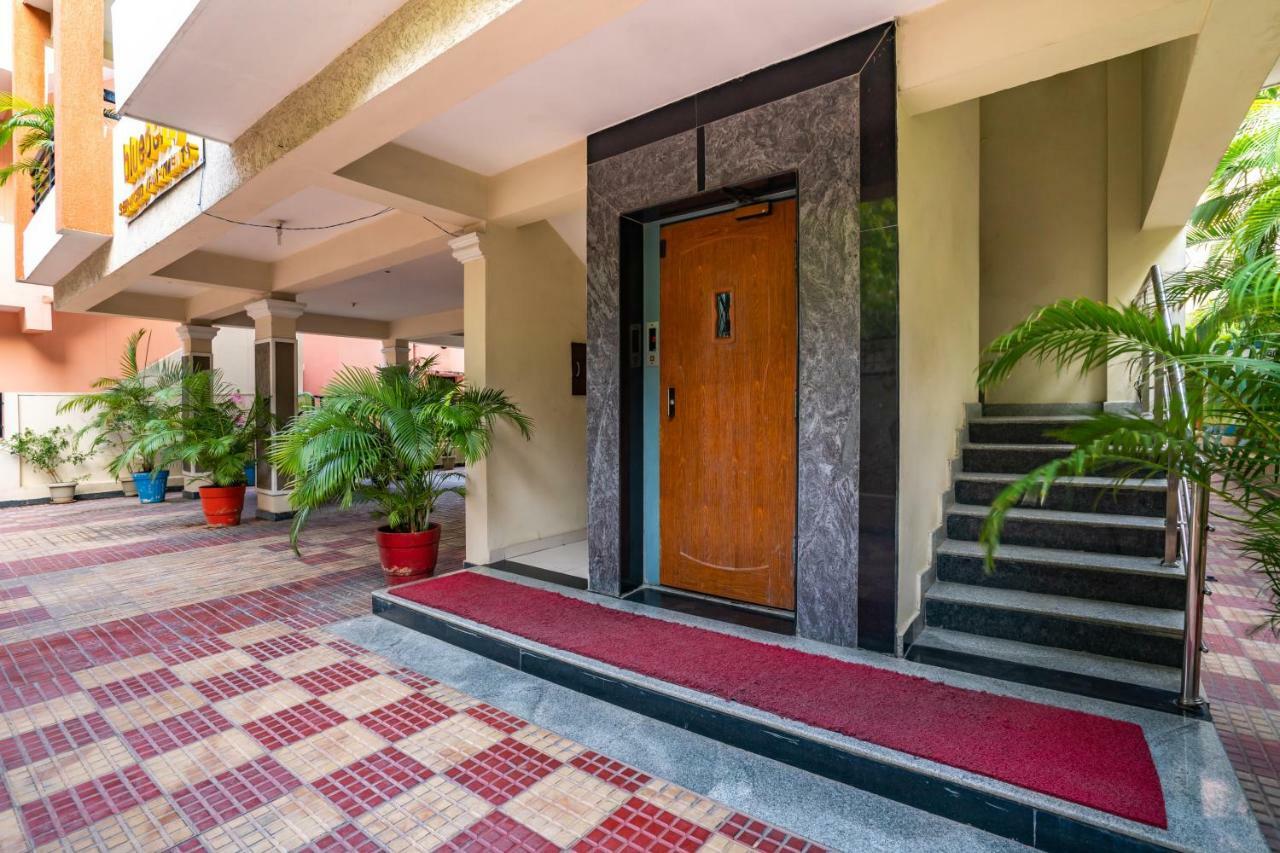 Blueberry Service Apartments Haiderabad Buitenkant foto